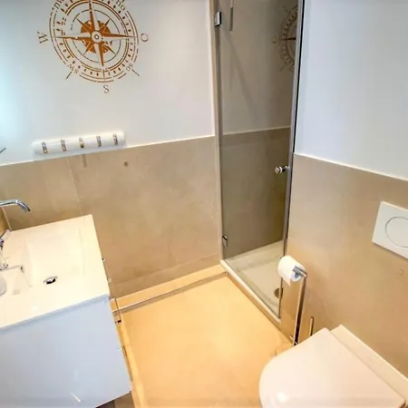 - Haus O, App 0o0105 דירה